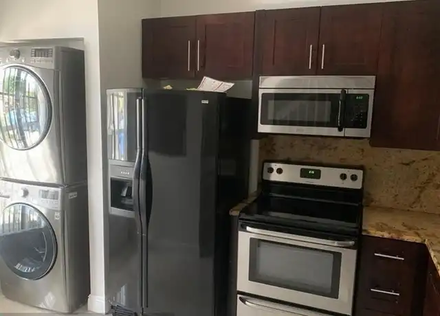 Property at 12017 SW 2nd St, Pembroke Pines, FL, 33025, 2 beds, 3 baths, [object Object]