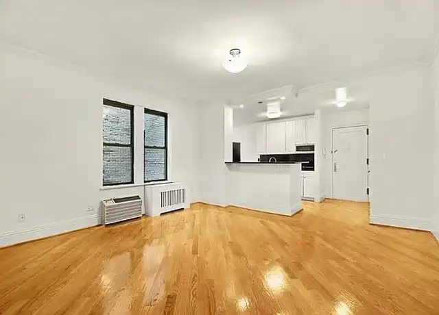 Property at 226 E 70th St Unit 3H, New York, NY, 10021, 1 bed, 1 bath, [object Object]