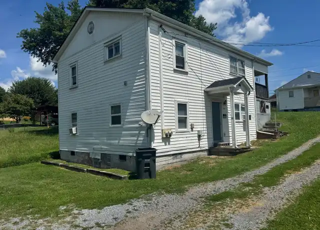 Property at 1110 Fairview Ave Apt B, Kingsport, TN, 37660, 2 beds, 1 bath, [object Object]