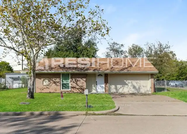 Property at 809 Bowie Dr, Midlothian, TX, 76065, 3 beds, 1.5 baths, [object Object]