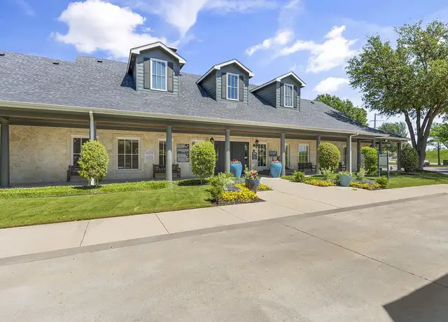 Photo of 2701 N Grapevine Mills Blvd, Grapevine, TX 76051