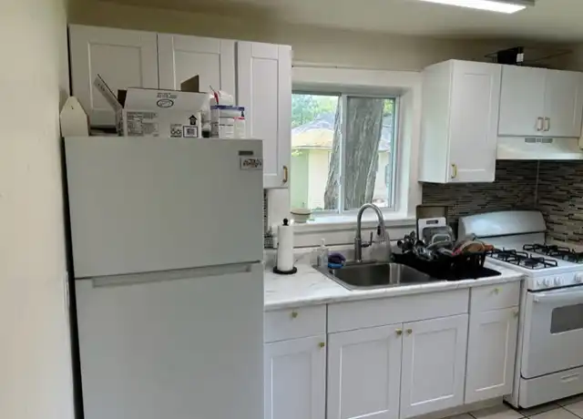 Property at 27 Hillside Ave Unit 4, Monticello, NY, 12701, 1 bed, 1 bath, [object Object]