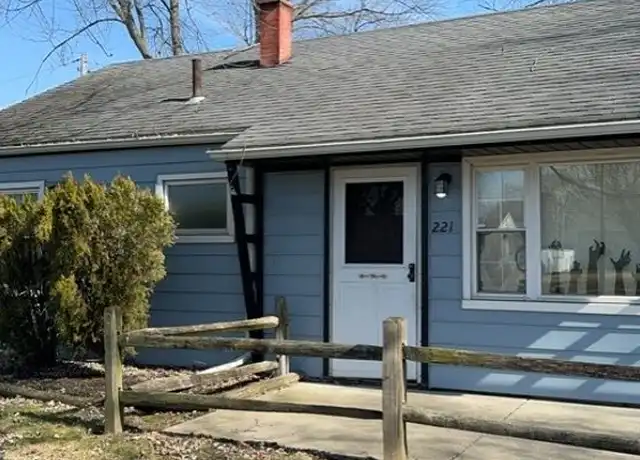Property at 221 Melamad Ct, Toledo, OH, 43609, 3 beds, 1 bath, [object Object]