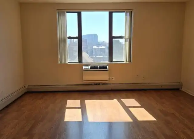 Property at 722 W Diversey Pkwy, Chicago, IL, 60614, 0 beds, 1 bath, [object Object]