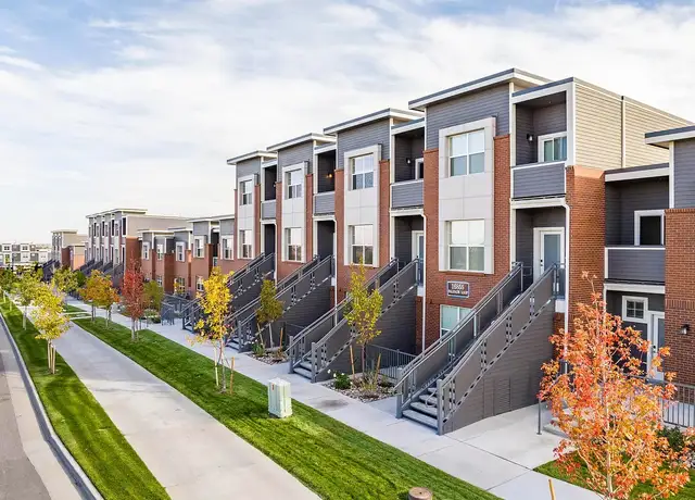 Photo of 16893 Palisade Loop, Broomfield, CO 80023