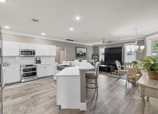 Property at 13853 Norwick St, Wellington, FL, 33414, 5 beds, 3 baths, [object Object]