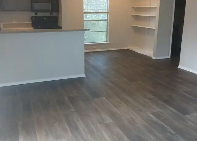 Property at 600 W Avalon Ave Unit 214, Longview, TX, 75602, 1 bed, 1 bath, [object Object]