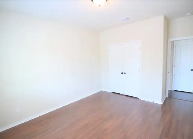 Property at 5509 Kent Dr, Belton, TX, 76513, 5 beds, 3 baths, [object Object]