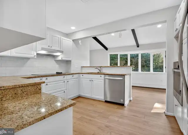 Property at 7141 Oak Ridge Rd, Falls Church, VA, 22042, 4 beds, 2 baths, [object Object]