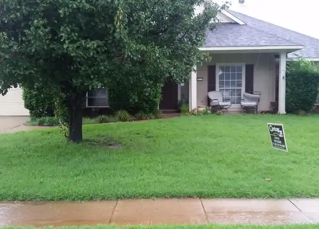 Property at 1411 Magnolia Rdg, Bossier City, LA, 71112, 4 beds, 2 baths, [object Object]