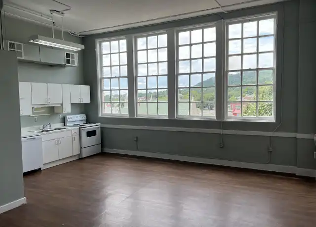 Property at 125 Oak St Unit 1-403, Hot Springs, AR, 71901, 2 beds, 1 bath, [object Object]