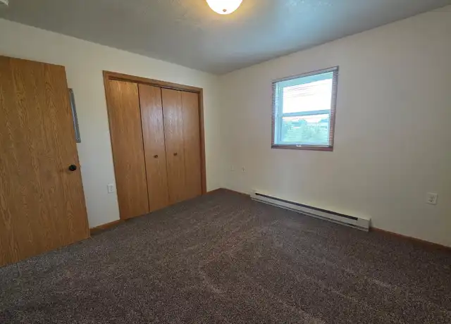 Property at 2025 2nd Ave SW, Minot, ND, 58701, 2 beds, 1 bath, [object Object]