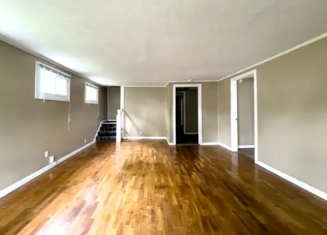 Property at 1905 N Glenwood Ave, Muncie, IN, 47304, 4 beds, 2 baths, [object Object]