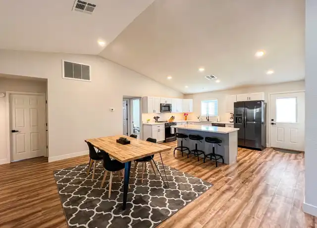 Property at 229 W Stanford Ave, Gilbert, AZ, 85233, 4 beds, 2 baths, [object Object]