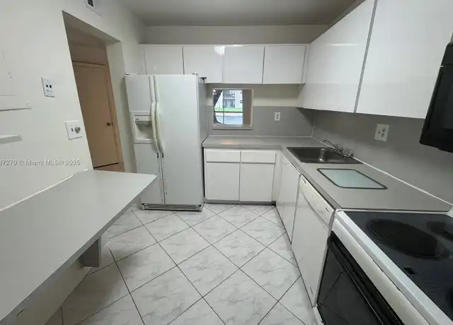 Property at 8051 Colony Cir S #105, Tamarac, FL, 33321, 2 beds, 2 baths, [object Object]