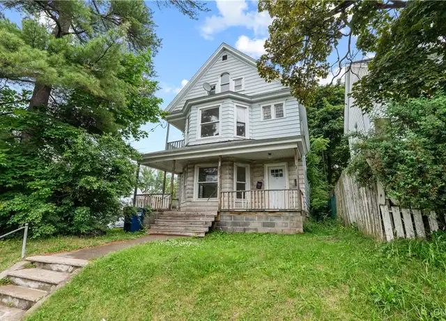 Property at 712 Oak St Unit 1, Syracuse, NY, 13203, 3 beds, 1 bath, [object Object]