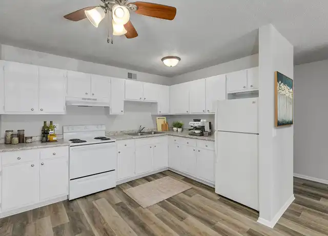 Property at Fish Creek - 817 E 17th St, Norwalk, IA, 50211, 2-3 beds, 1 bath, [object Object]