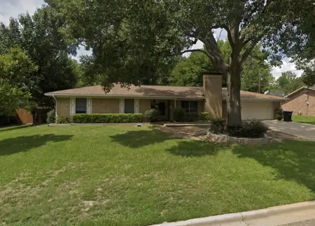 Property at 1901 Miles Dr, Longview, TX, 75605, 3 beds, 2 baths, [object Object]