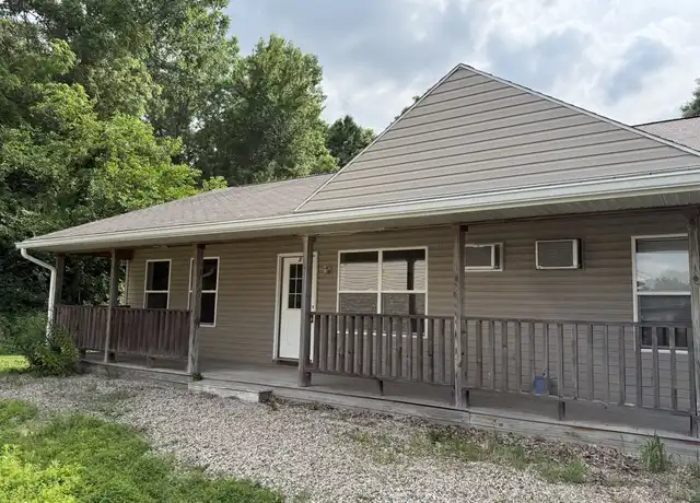 Property at 304 S Jefferson St, Silver Lake, IN, 46982, 2 beds, 1 bath, [object Object]
