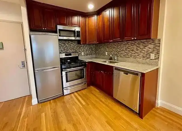 Property at 14-23 31st Dr Unit 4R, Astoria, NY, 11106, 1 bed, 1 bath, [object Object]
