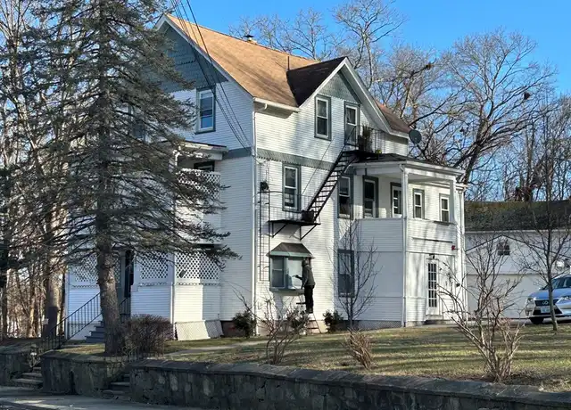 Property at 907 Bernon St Unit 1, Woonsocket, RI, 02895, 3 beds, 1 bath, [object Object]