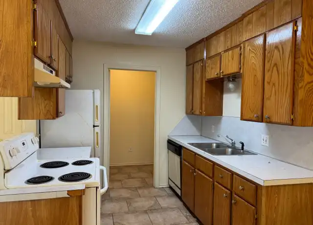 Property at 1200 N Kings Hwy Unit 04, Nash, TX, 75569, 2 beds, 1 bath, [object Object]