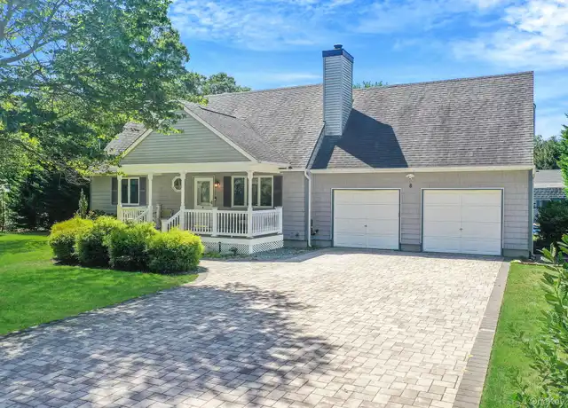 Property at 8 Paynes Ln, East Quogue, NY, 11942, 4 beds, 2 baths, [object Object]