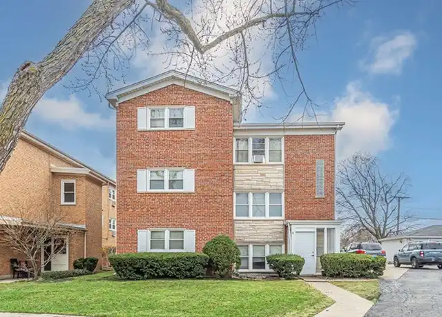 Property at 573 Dorothy Dr Unit 2, Des Plaines, IL, 60016, 3 beds, 2 baths, [object Object]
