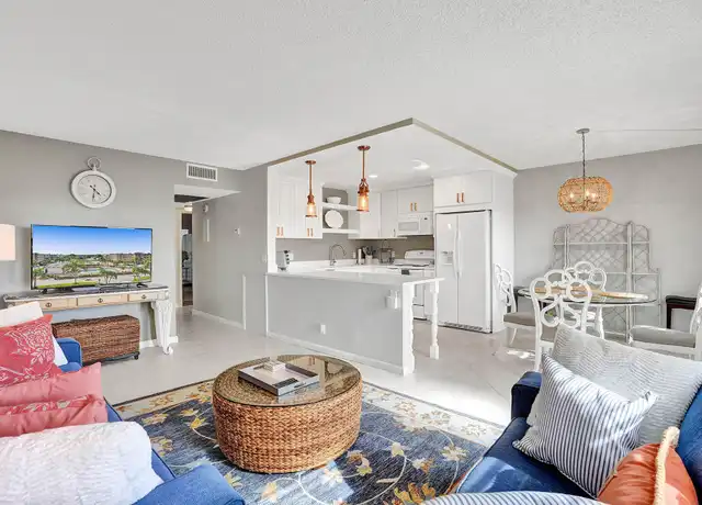 Property at 4018 Wolverton a, Boca Raton, FL, 33434, 2 beds, 2 baths, [object Object]