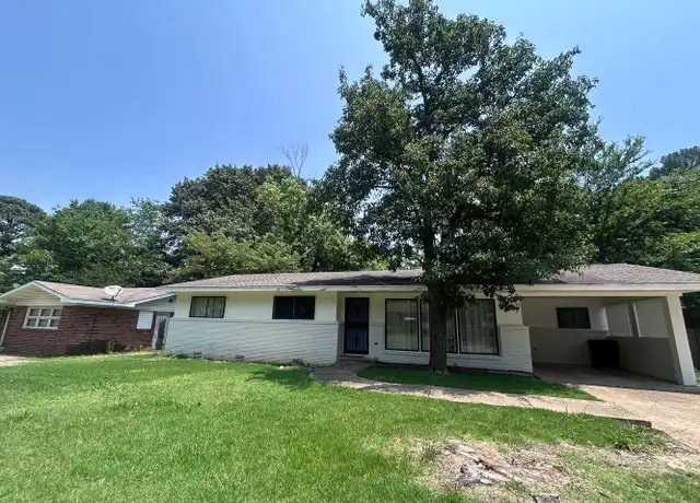 Property at 1200 Hester St, Jonesboro, AR, 72401, 3 beds, 2 baths, [object Object]