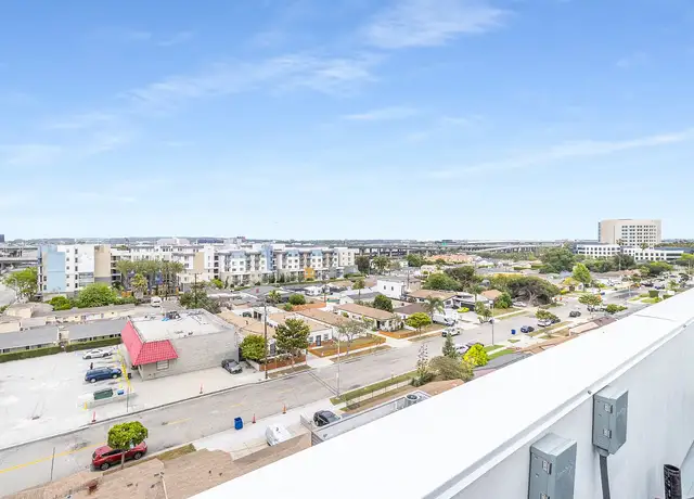 Photo of 11814 Aviation Blvd, Inglewood, CA 90304