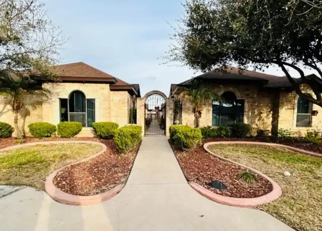 Property at 702 S Logan Dr Unit 3, Edinburg, TX, 78539, 2 beds, 2.5 baths, [object Object]