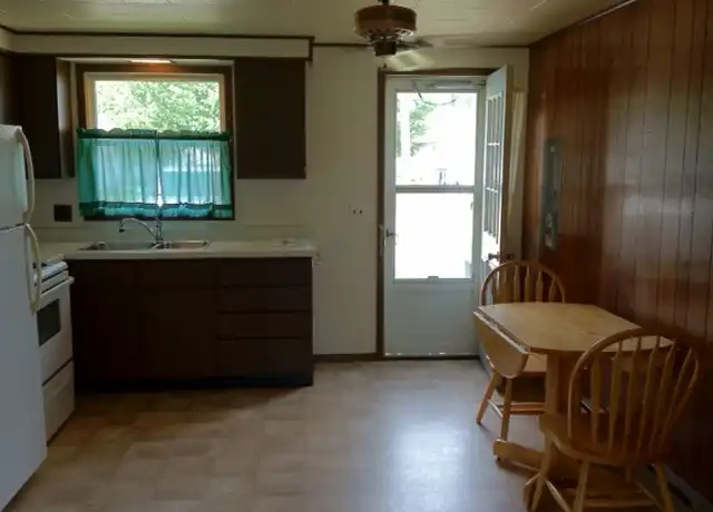 Property at 302 Lincoln St Apt 7B, Wakarusa, IN, 46573, 1 bed, 1 bath, [object Object]