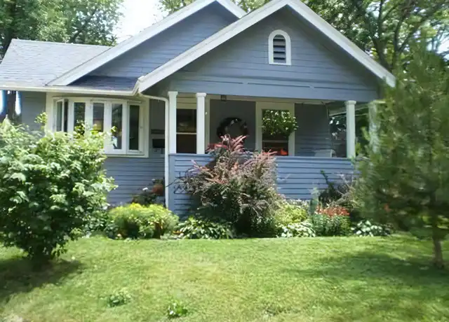 Property at 2417 E Ave NE, Cedar Rapids, IA, 52402, 2 beds, 1 bath, [object Object]