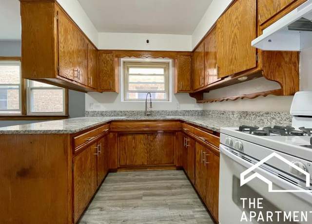 Photo of 10237 Chestnut Ave, Franklin Park, IL 60131