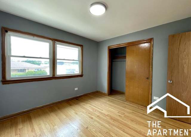 Photo of 10237 Chestnut Ave, Franklin Park, IL 60131