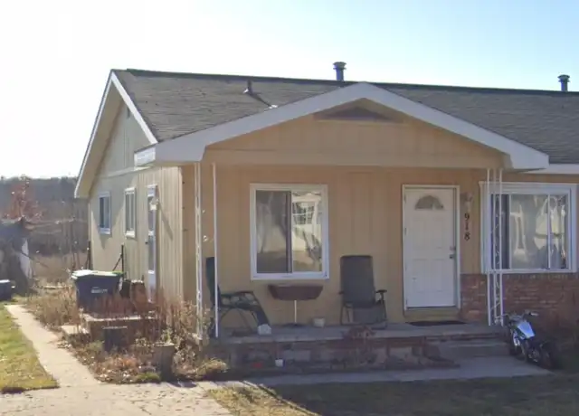 Property at 918 Boon St, Traverse City, MI, 49686, 3 beds, 1 bath, [object Object]