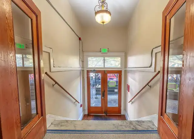 Property at The Winston - 1019 E Pike St, Seattle, WA, 98122, 0-1 beds, 1 bath, [object Object]