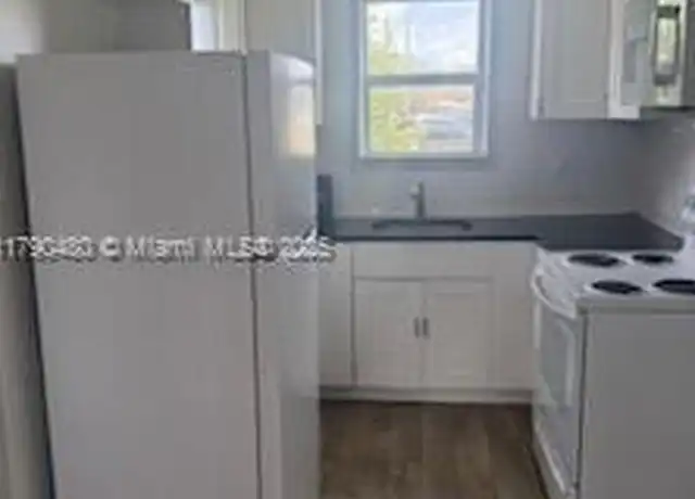 Property at 508 NW 4th Ave, Pompano Beach, FL, 33060, 2 beds, 1 bath, [object Object]