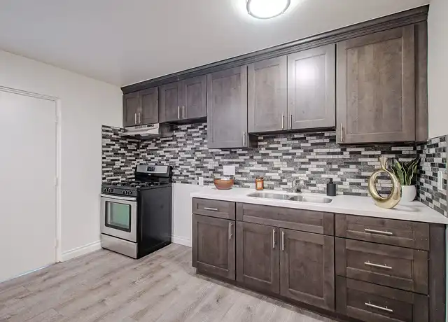 Property at 7800 Athens Cir, Buena Park, CA, 90621, 1 bed, 1 bath, [object Object]
