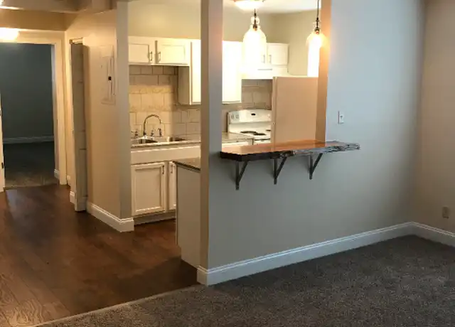 Property at 261 Arlington St Unit 202, Forest City, NC, 28043, 2 beds, 1 bath, [object Object]