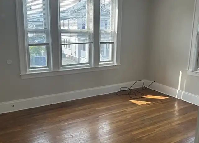Property at 46 Cedar St Unit 2, Salem, MA, 01970, 2 beds, 1 bath, [object Object]