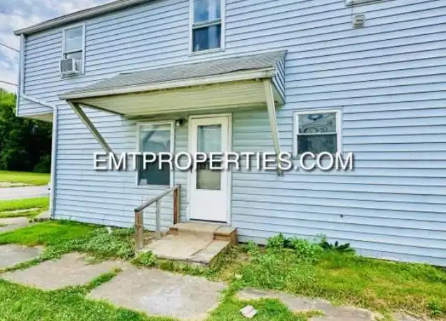 Property at 400 W 21st St, Lorain, OH, 44052, 2 beds, 1 bath, [object Object]