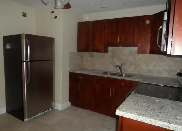 Property at 2724 SW 46th St Unit 2, Fort Lauderdale, FL, 33312, 2 beds, 1 bath, [object Object]
