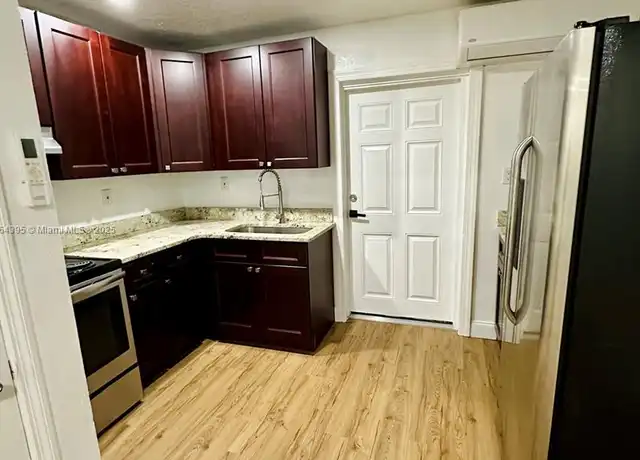 Property at 813 W Jefferson St Unit 2, Orlando, FL, 32805, 2 beds, 1 bath, [object Object]