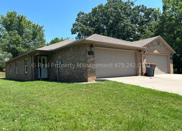 Property at 220 W Gary St, Greenwood, AR, 72936, 3 beds, 2 baths, [object Object]
