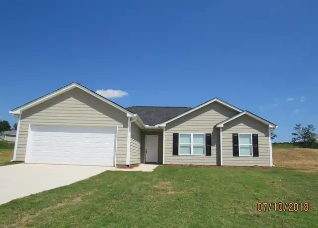 Property at 107 Grandview Dr, Jefferson, GA, 30549, 4 beds, 2 baths, [object Object]