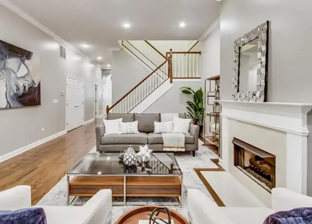Property at 3545 N Fremont St, Chicago, IL, 60657, 4 beds, 2 baths, [object Object]