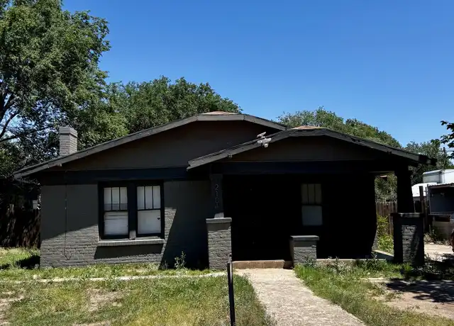 Property at 2104 20th St, Lubbock, TX, 79411, 3 beds, 2 baths, [object Object]
