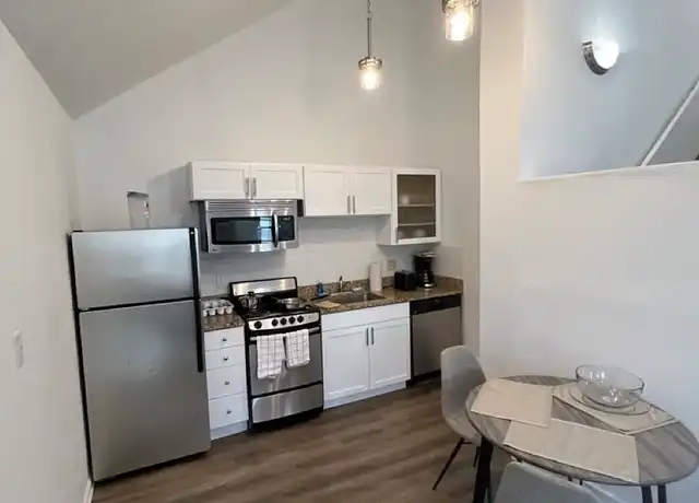 Property at Harter Heights Place - 716 N Niles Ave, South Bend, IN, 46617, 1-2 bed, 1-2 bath, [object Object]